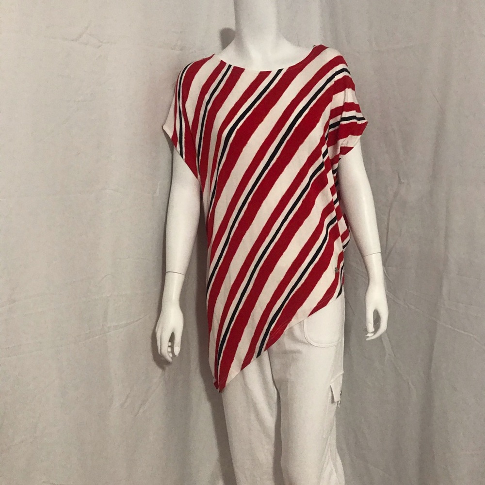 Gia curves sleeveless asymmetrical shirt